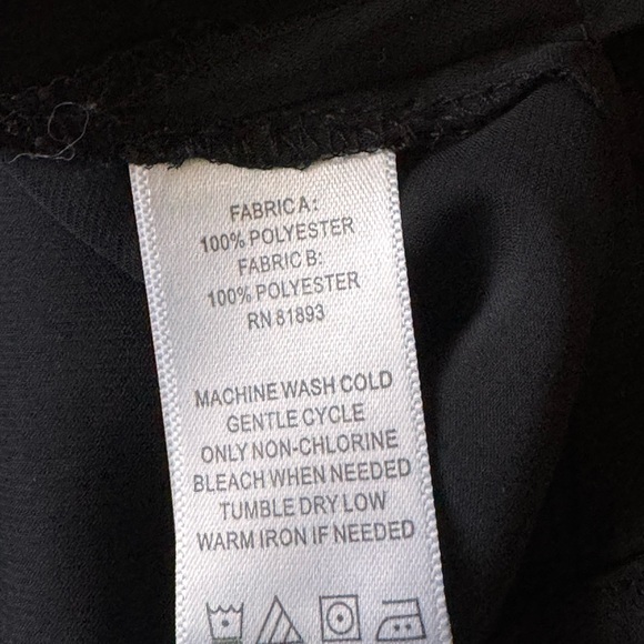 Isaac Mizrahi black blouse with sheer sleeves - Picture 5 of 6